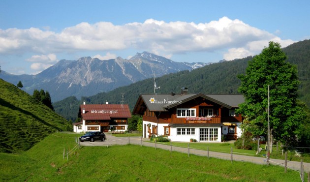 Haus Narzisse Familie Leitgeb in Riezlern IGV